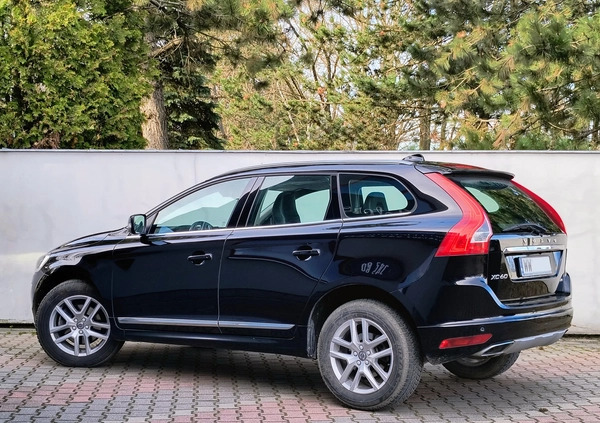 Volvo XC 60 cena 89900 przebieg: 196000, rok produkcji 2017 z Piaseczno małe 121